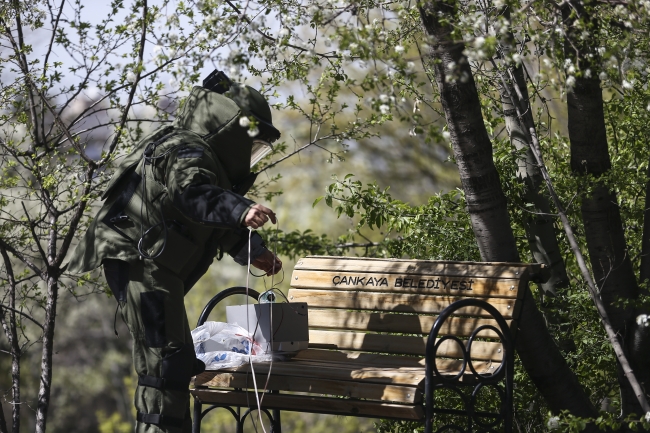 Bomba imha ekipleri canları pahasına görev başında